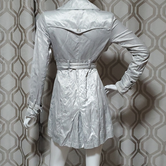 Foxy Jean soft silver wrinkled trench - Picture 5 of 10